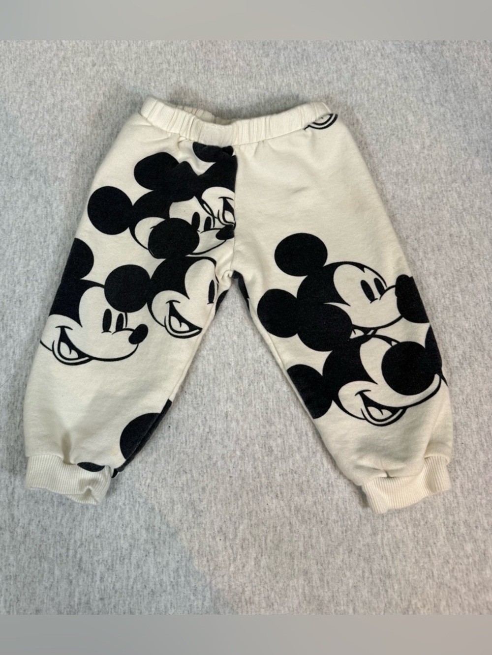 Zara x Disney Mickey Mouse Sweat Set - 2T - Picture 7 of 9